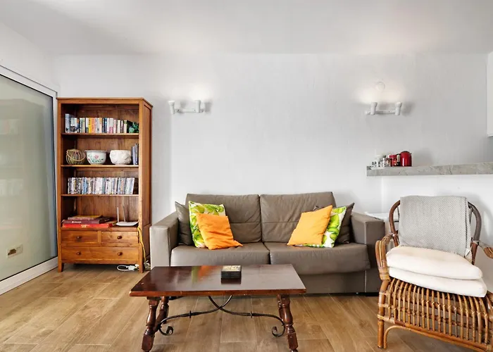 Albatros 2 دينايا