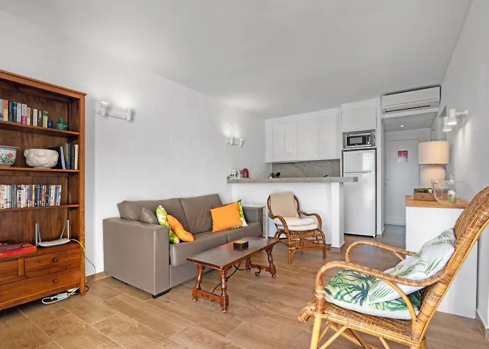 Albatros 2 شقة دينايا